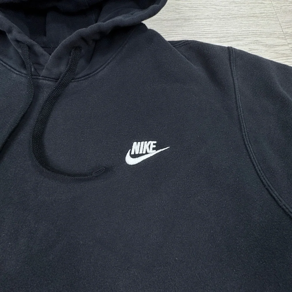 Nike *orders ship